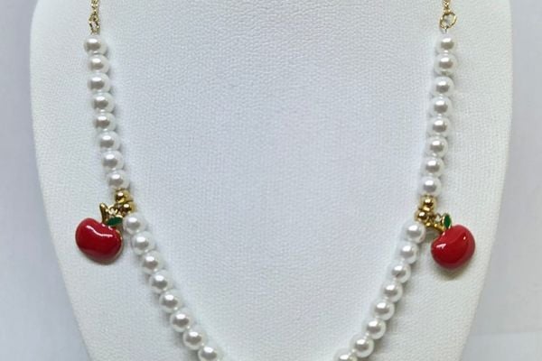 Collar Perlas y Manzanas