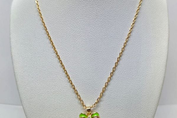 Collar Cereza y Moño