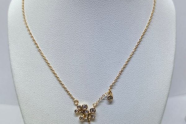Collar Árbol Brillante
